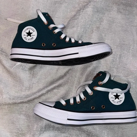 Converse Chuck Taylor All Star
Madison Mid Sneaker- Dragon Scale, size 7.5, NWOB - Picture 7 of 10